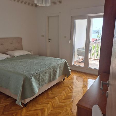 Apartments Veni Up Starigrad Paklenica Exterior foto