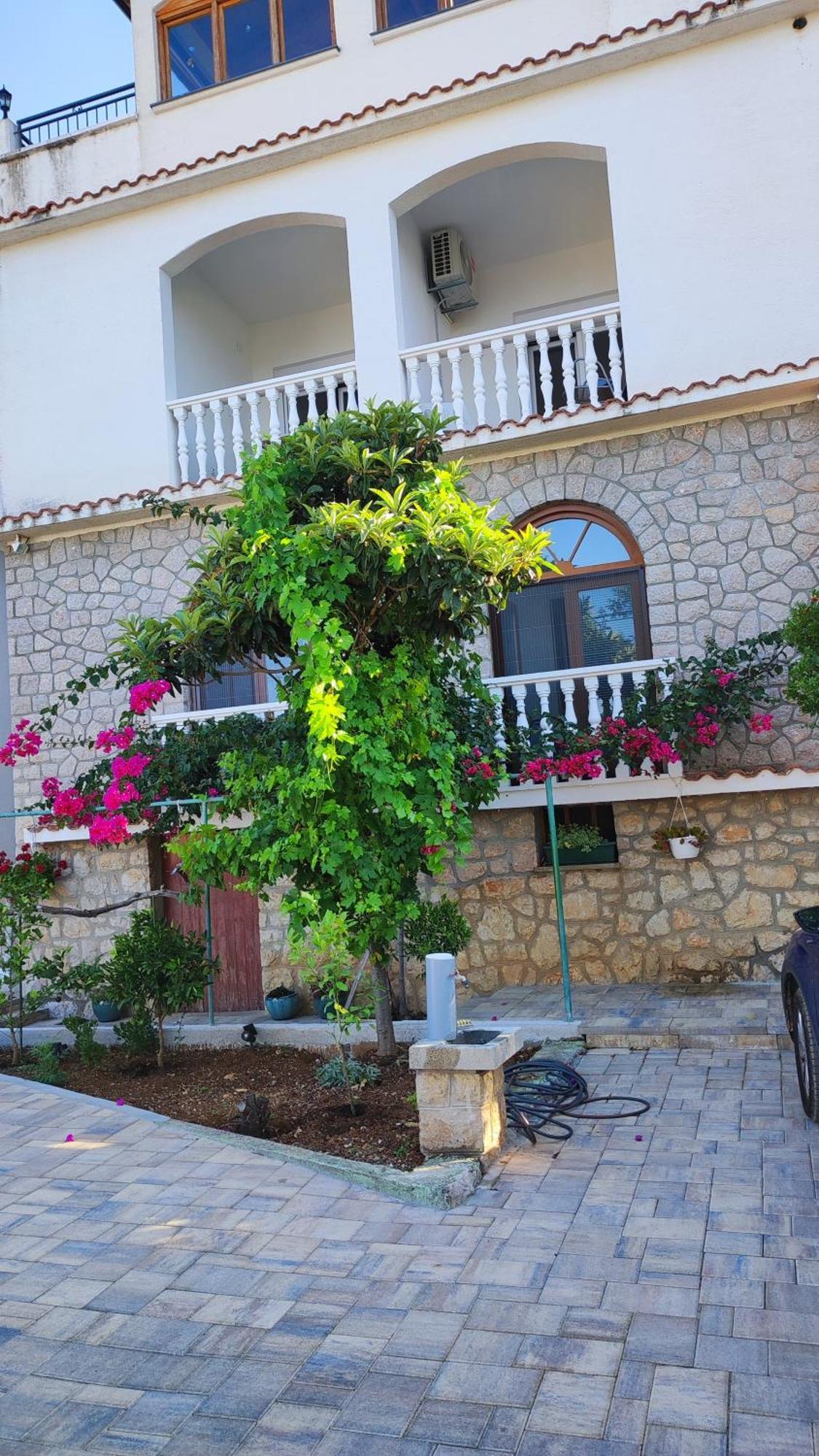 Apartments Veni Up Starigrad Paklenica Exterior foto