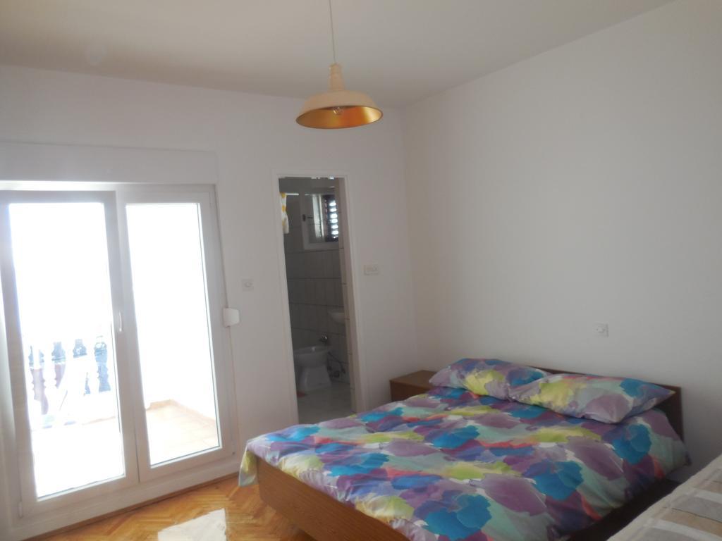 Apartments Veni Up Starigrad Paklenica Exterior foto